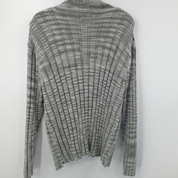 Men's GAP Button Neck Sweater - Picture 7 of 7